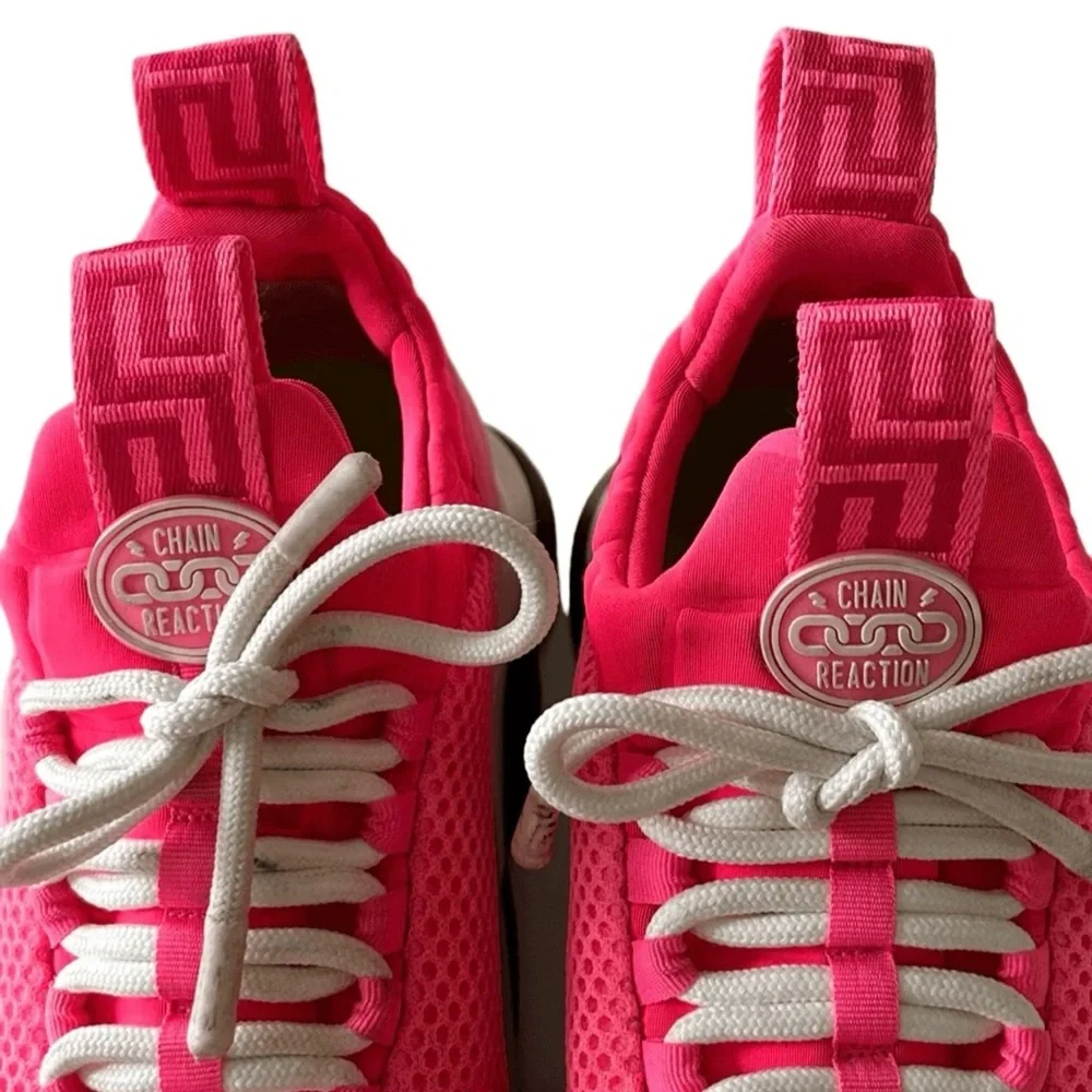 Versace Chain Reaction Sneaker
Neoprene Hot Pink Size 41 - Picture 7 of 10